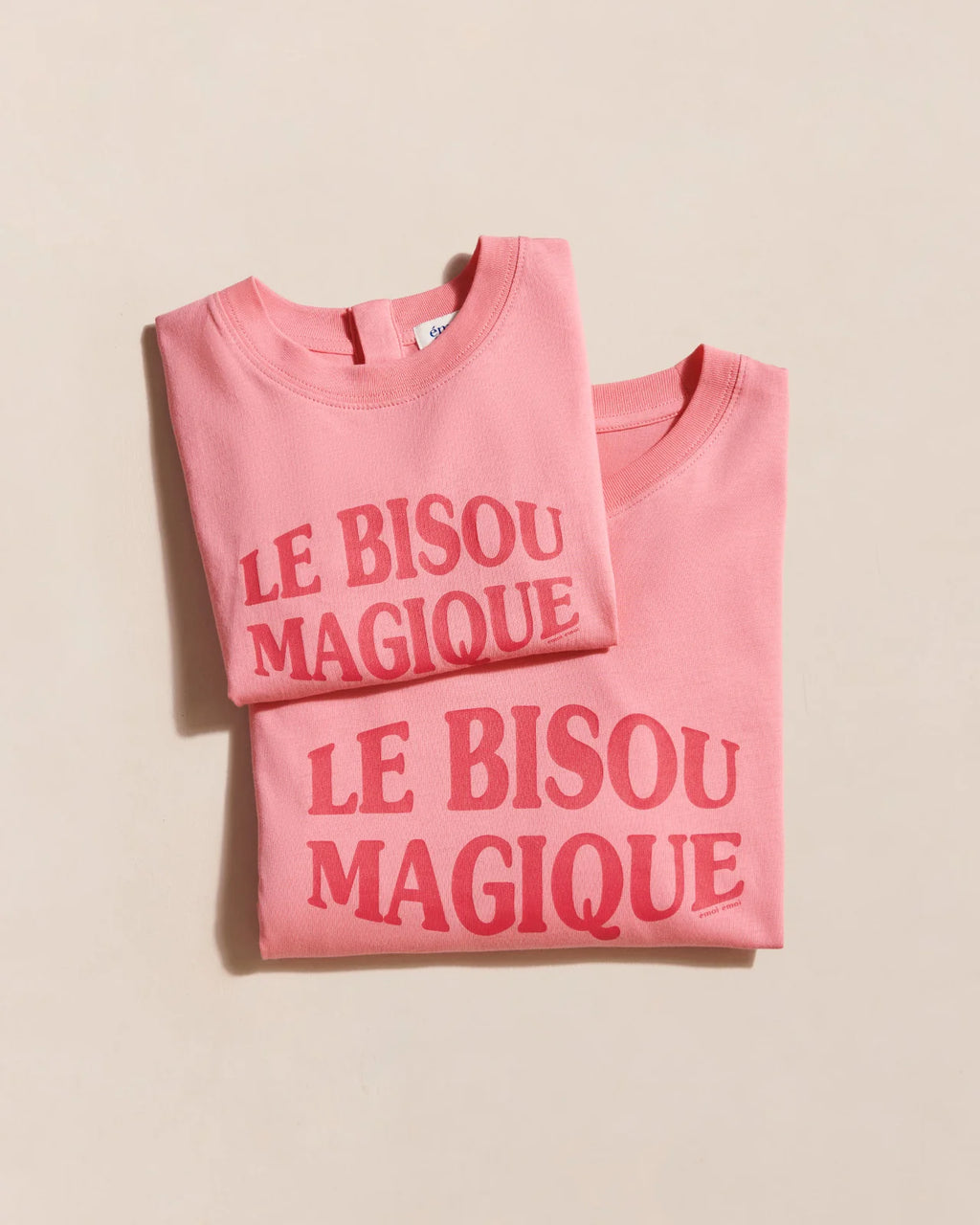 Le t-shirt Le bisou magique femme en coton bio - framboise