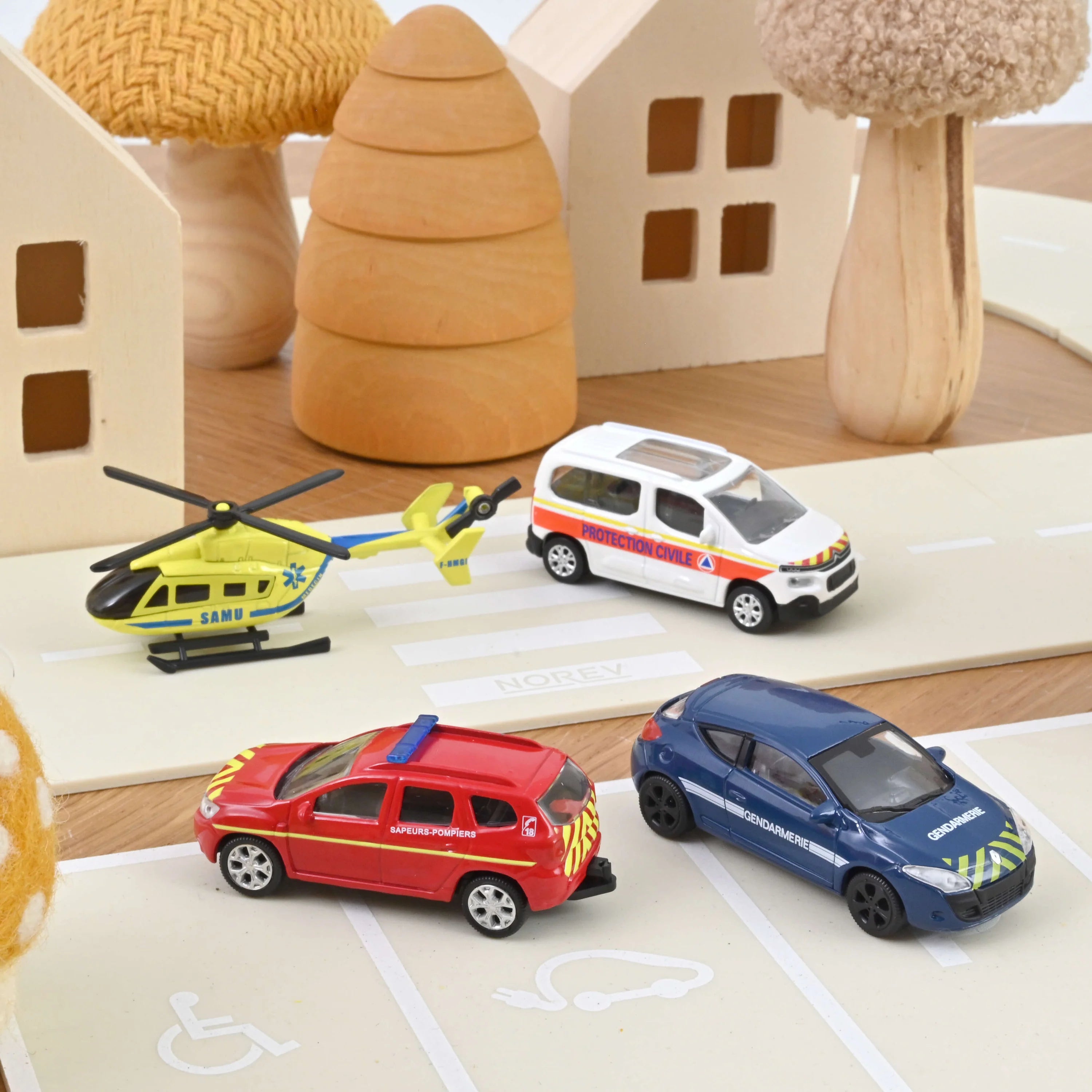 Pack 4 pcs Urgences 1/64 - Plusieurs modèles disponibles