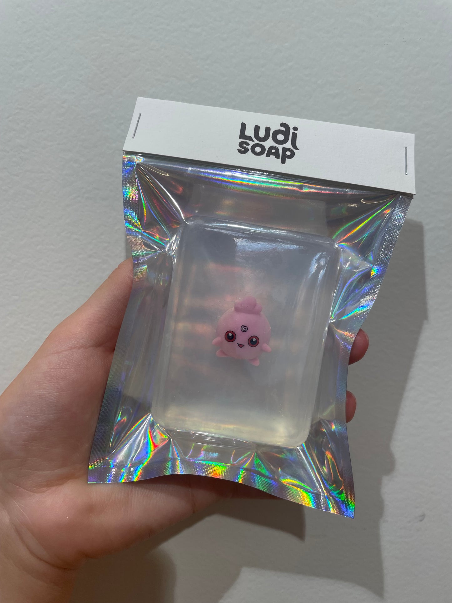 Savon Transparent Artisanal avec Figurine - Pokémon