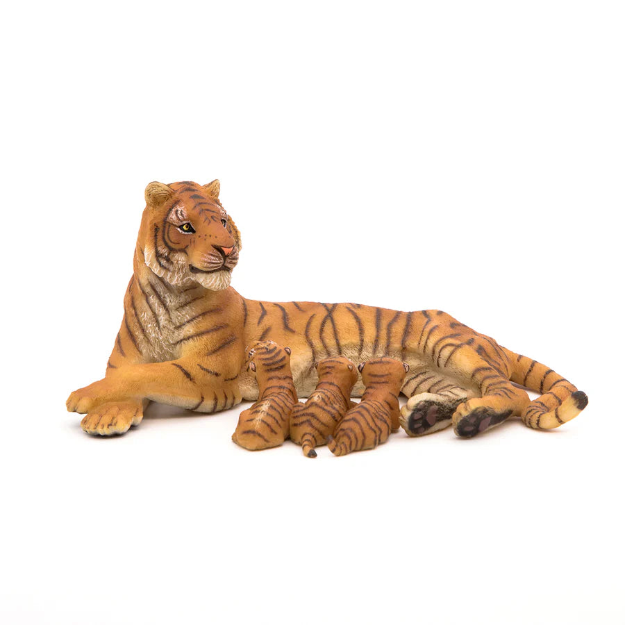 Figurine Tigresse couchée allaitant - Papo