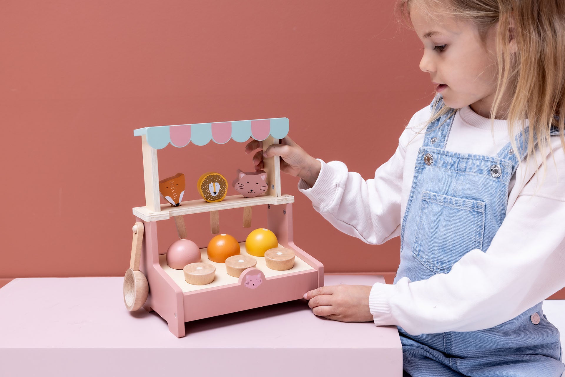 Stand de glaces en bois