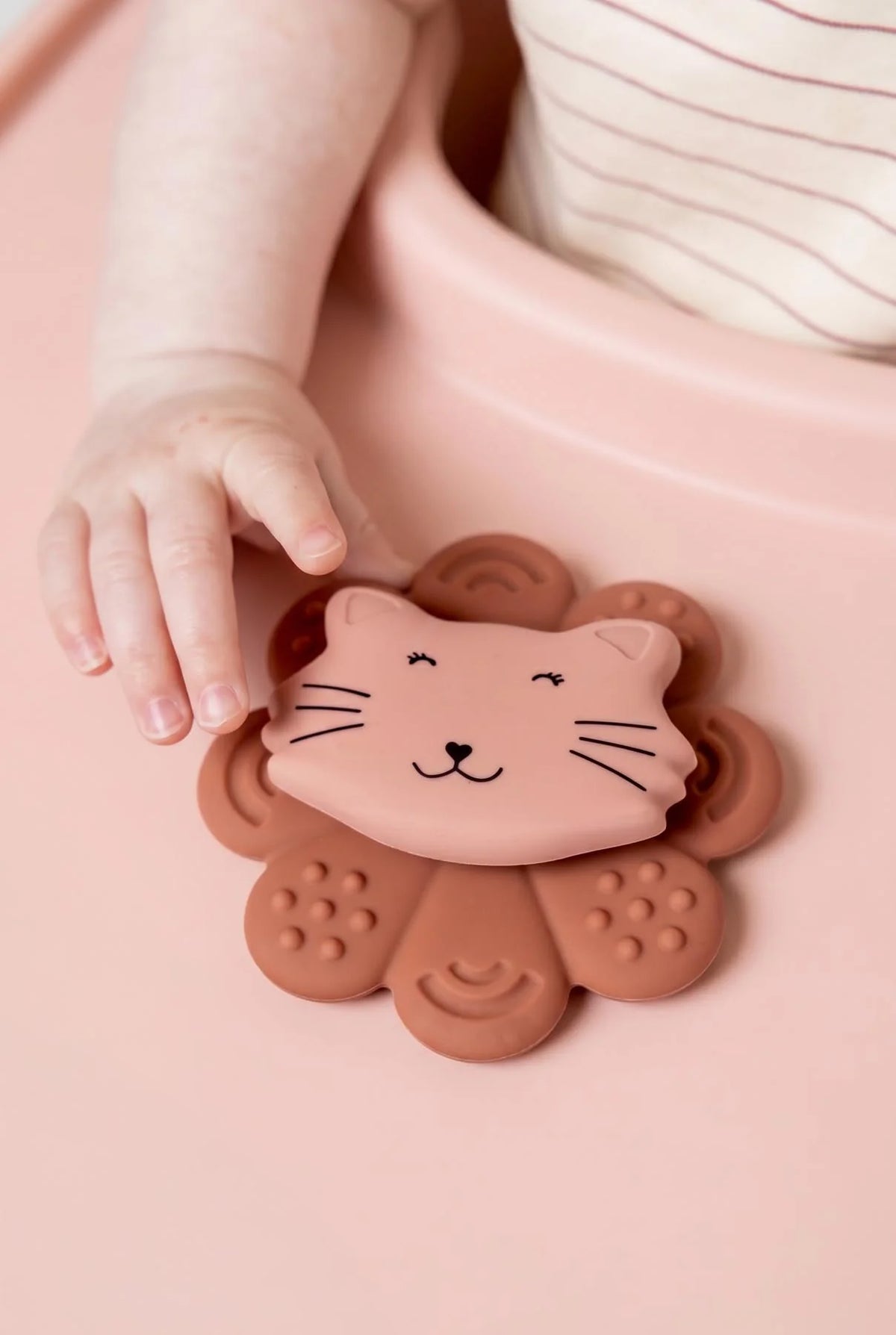 Jouet spinner à ventouse en silicone - Mrs. Cat
