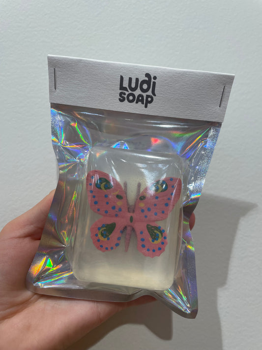 Savon Transparent Artisanal avec Figurine - Papillon