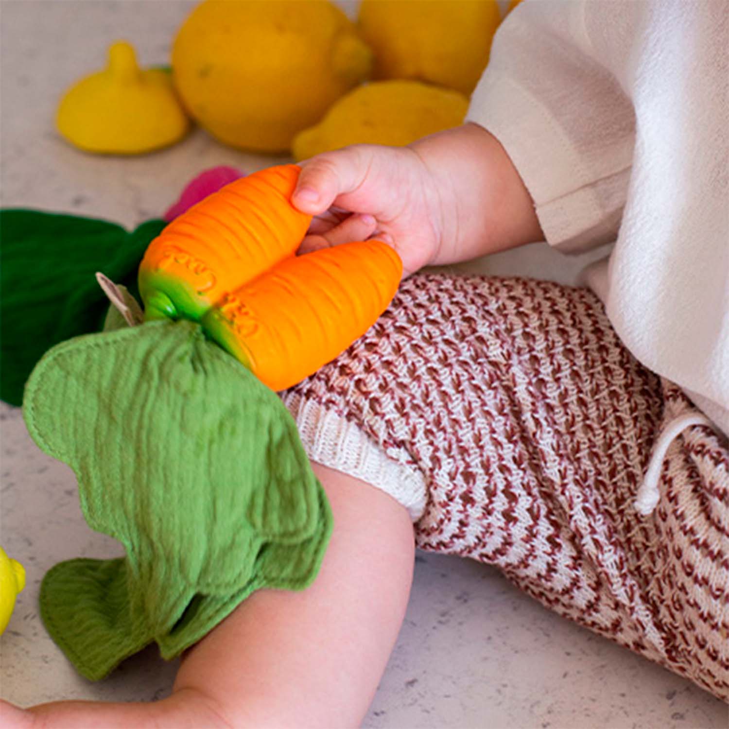 Cathy la carotte Mini Doudou-Anneau Dentition Bébé