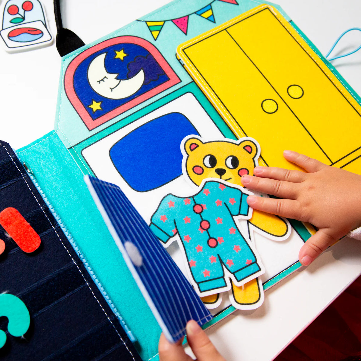 KIT DE JEU MONTESSORI - MA JOURNÉE