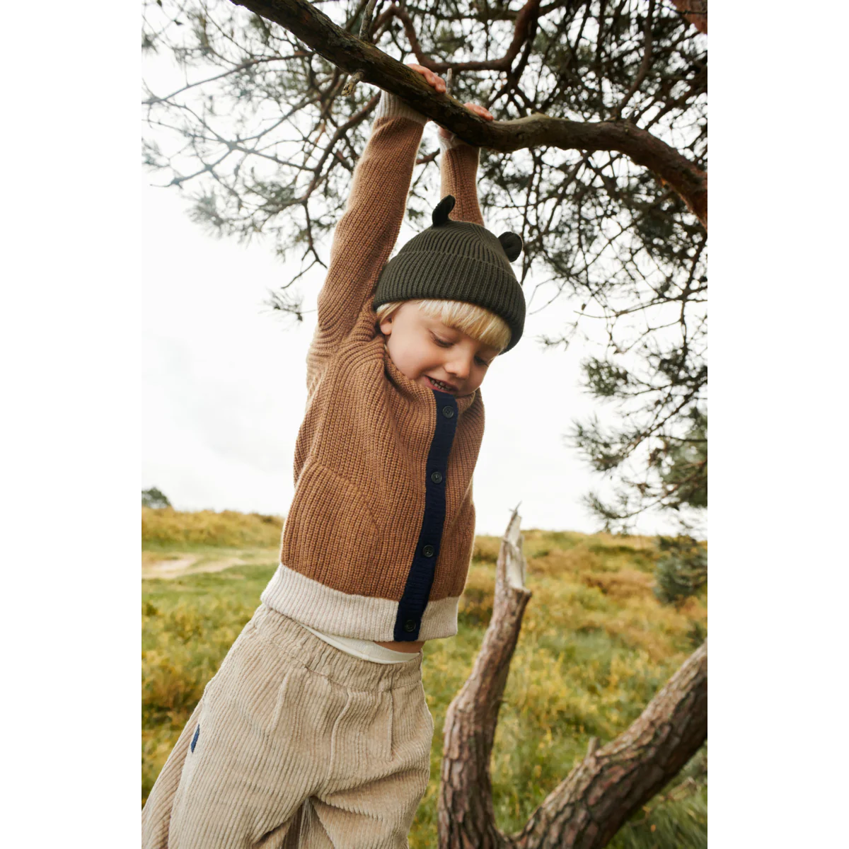 Bonnet en tricot côtelé avec oreilles d’ours Gina - Army brown