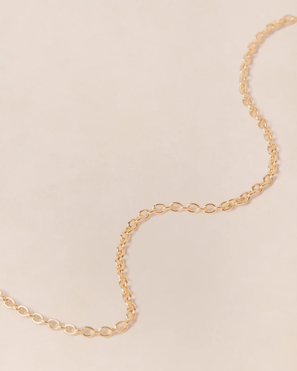 Le bracelet chaîne simple 18cm doré à l'or fin 24 carats