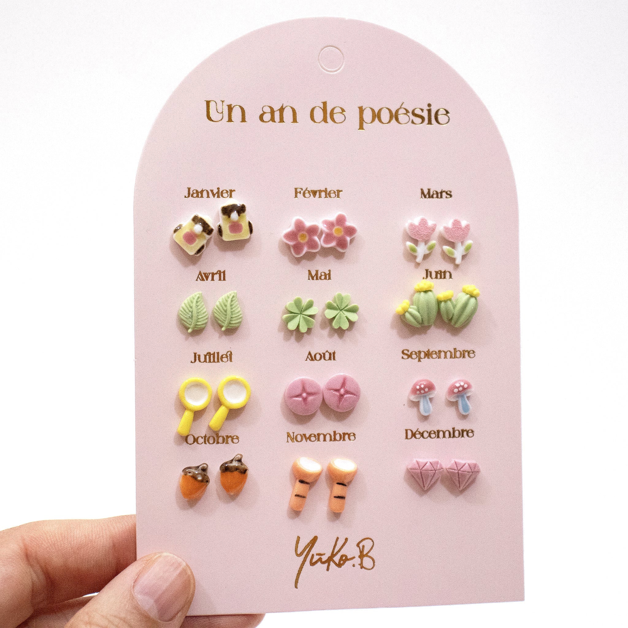 Boucles d'oreilles - Un an de Poésie Petites Exploratrices - YUKO B
