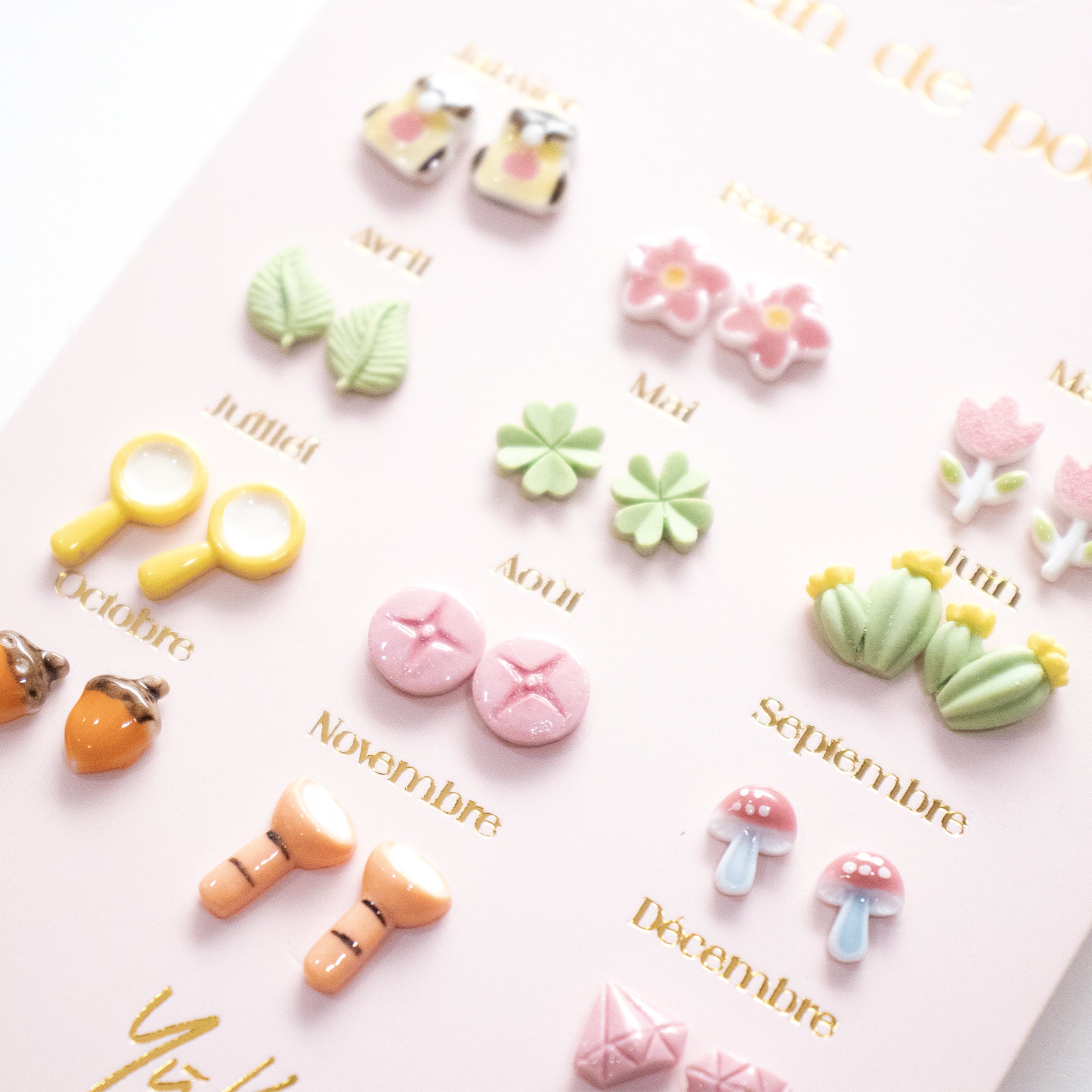 Boucles d'oreilles - Un an de Poésie Petites Exploratrices - YUKO B