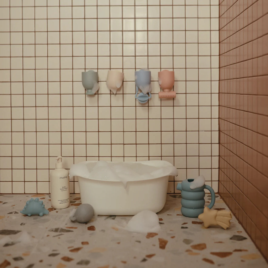 Ensemble De Bain Verser Et Jouer