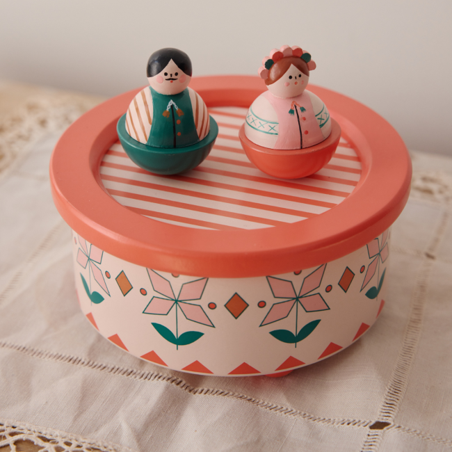 Boite à musique - fleurie danseurs Folk