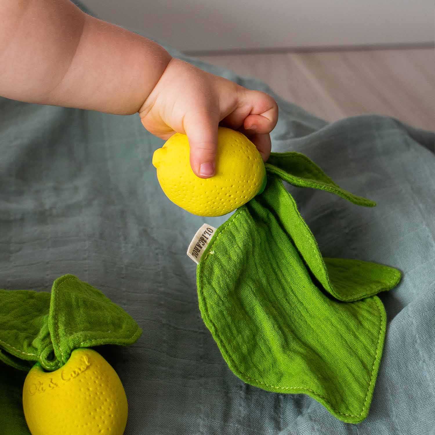 Lou Le Citron Mini Doudou-Anneau Dentition Bébé