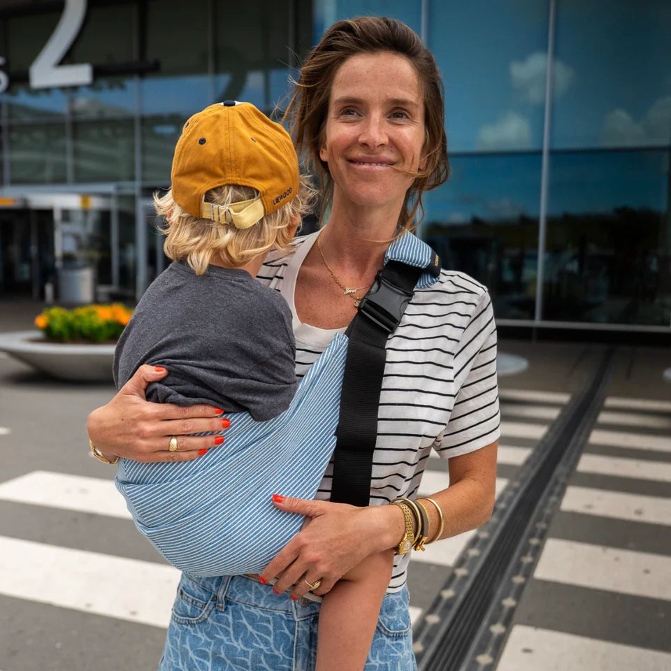 Porte-bébé à rayures en denim clair
