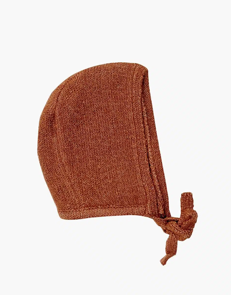 Babies – Béguin Élie en tricot caramel chiné