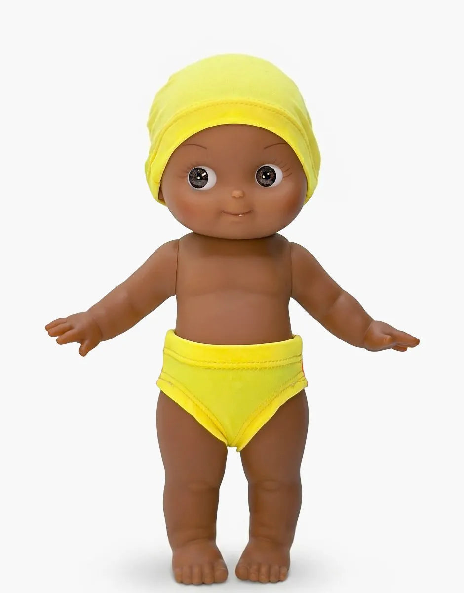 Arsène au sport et son ensemble piscine jaune fluo