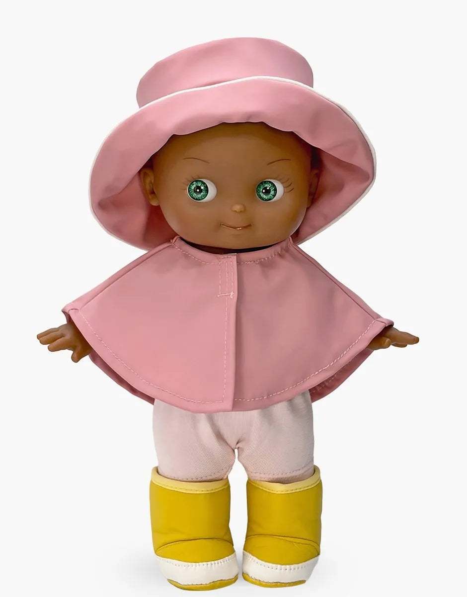 Prunelle, poupée Mini Pancha et son  ensemble de pluie rose