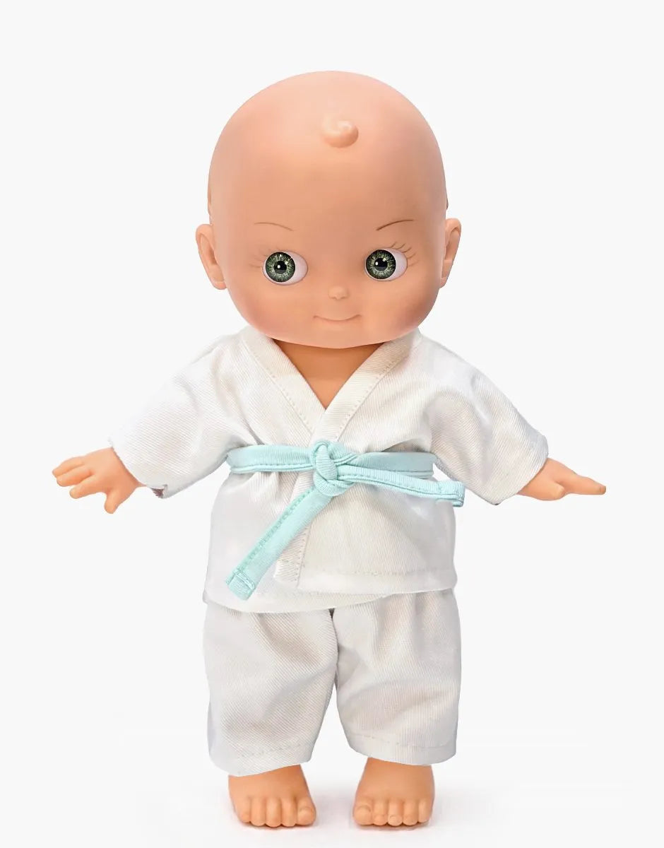 Zébulon au sport et sa tenue de judoka