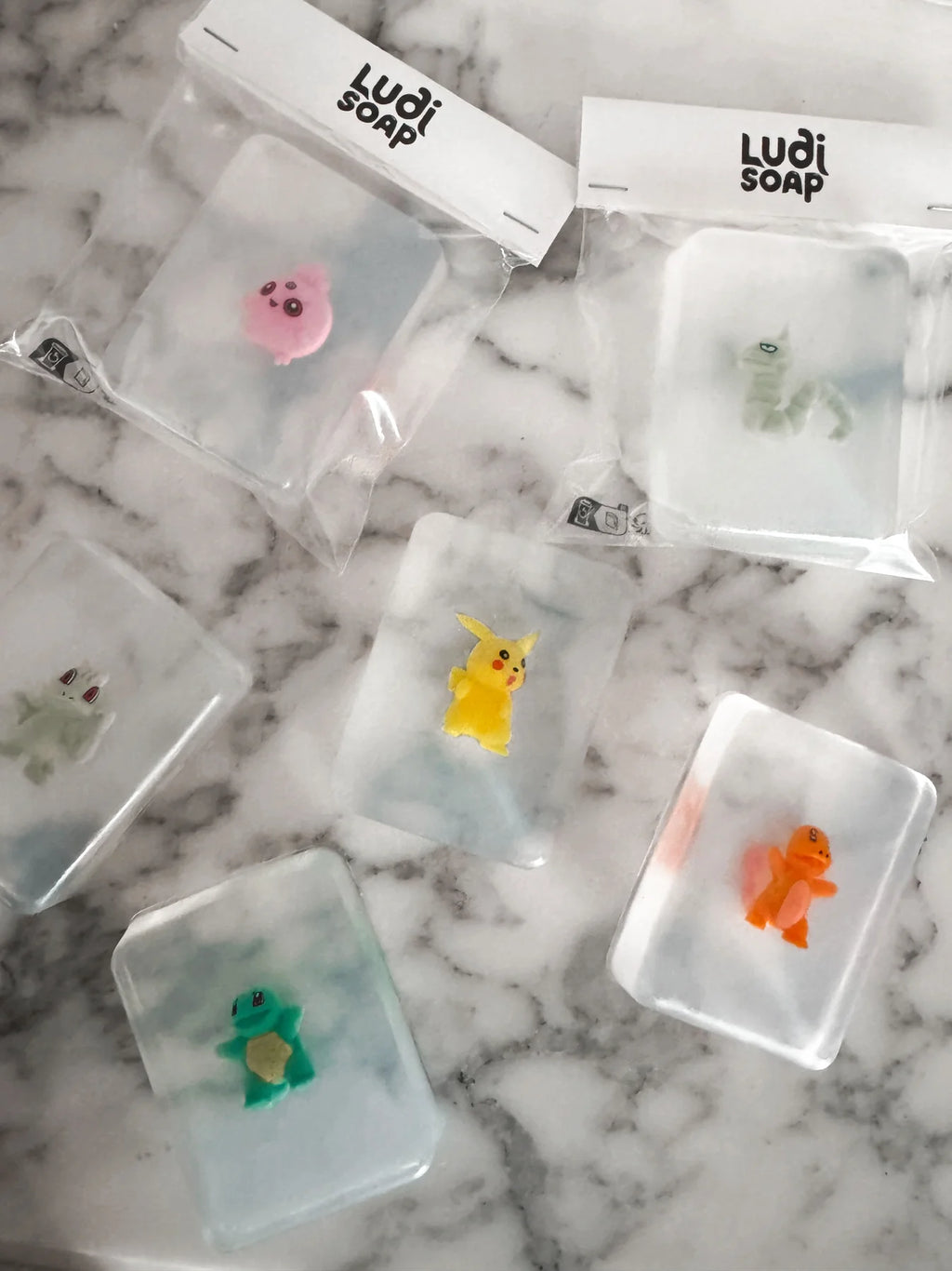 Savon Transparent Artisanal avec Figurine - Pokémon