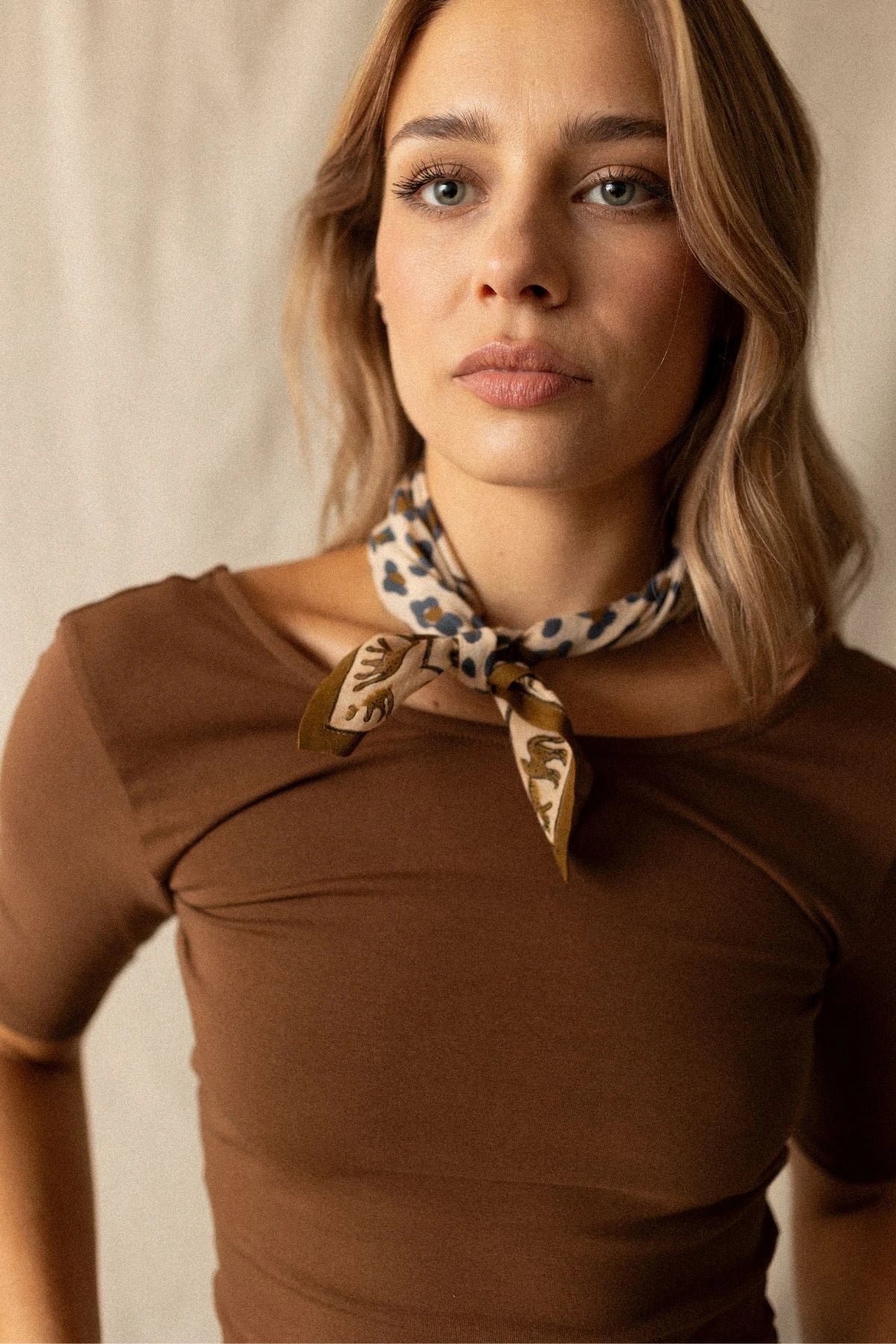 Small Foulard en coton Dupitta - LÉOPARD MACADAMIA