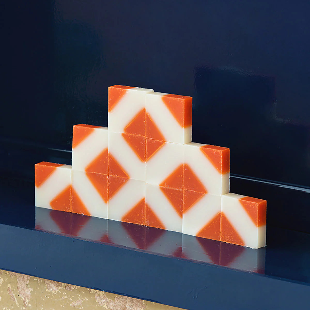 SAVON SURGRAS DIAGONALE ROUGE | CRÈME DE MIEL