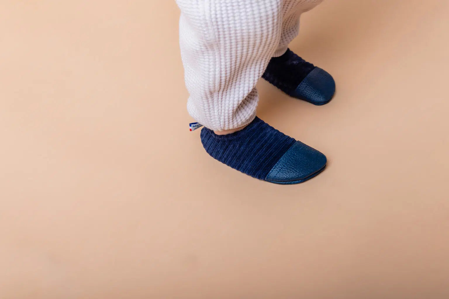 Chaussons Les Petits Velours – Bleu profond