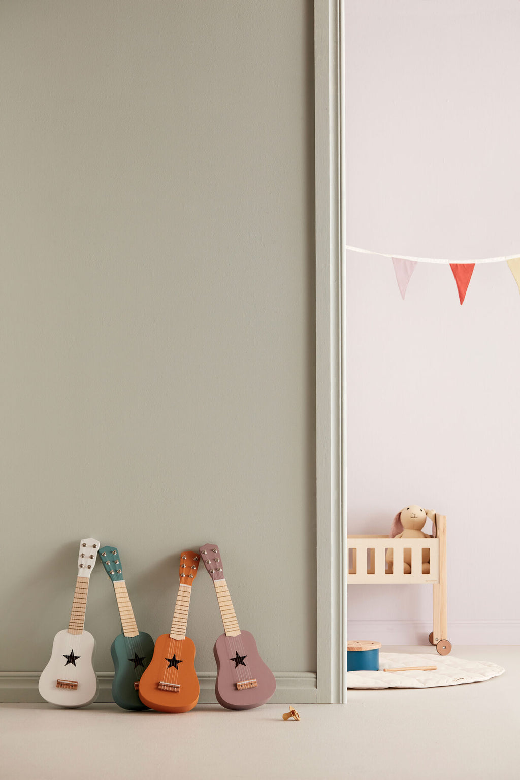 Guitare en bois kid's concept