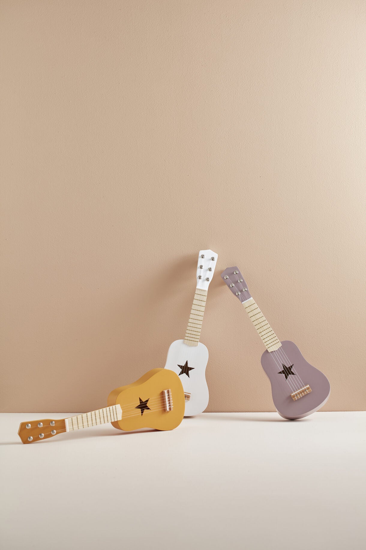 Guitare en bois kid's concept